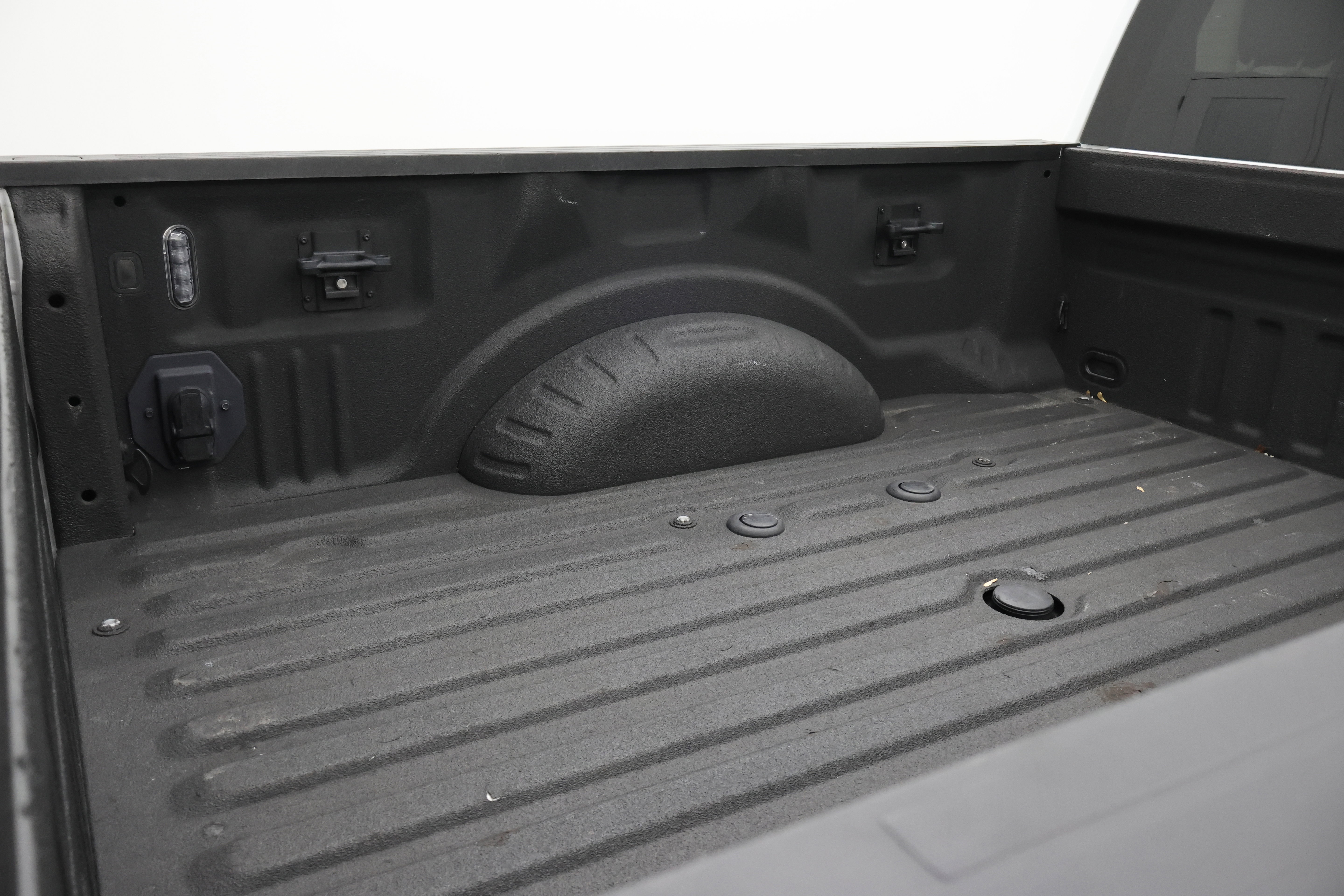 Used 2022 Ford F250 XLT w/ Black Appearance Package image 5