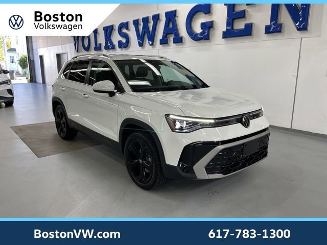 Used 2025 Volkswagen Taos SEL w/ Black Wheel Plus Package image 5