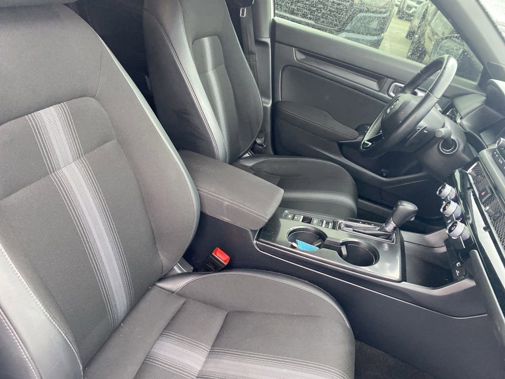 Used 2023 Honda Civic Sport image 6