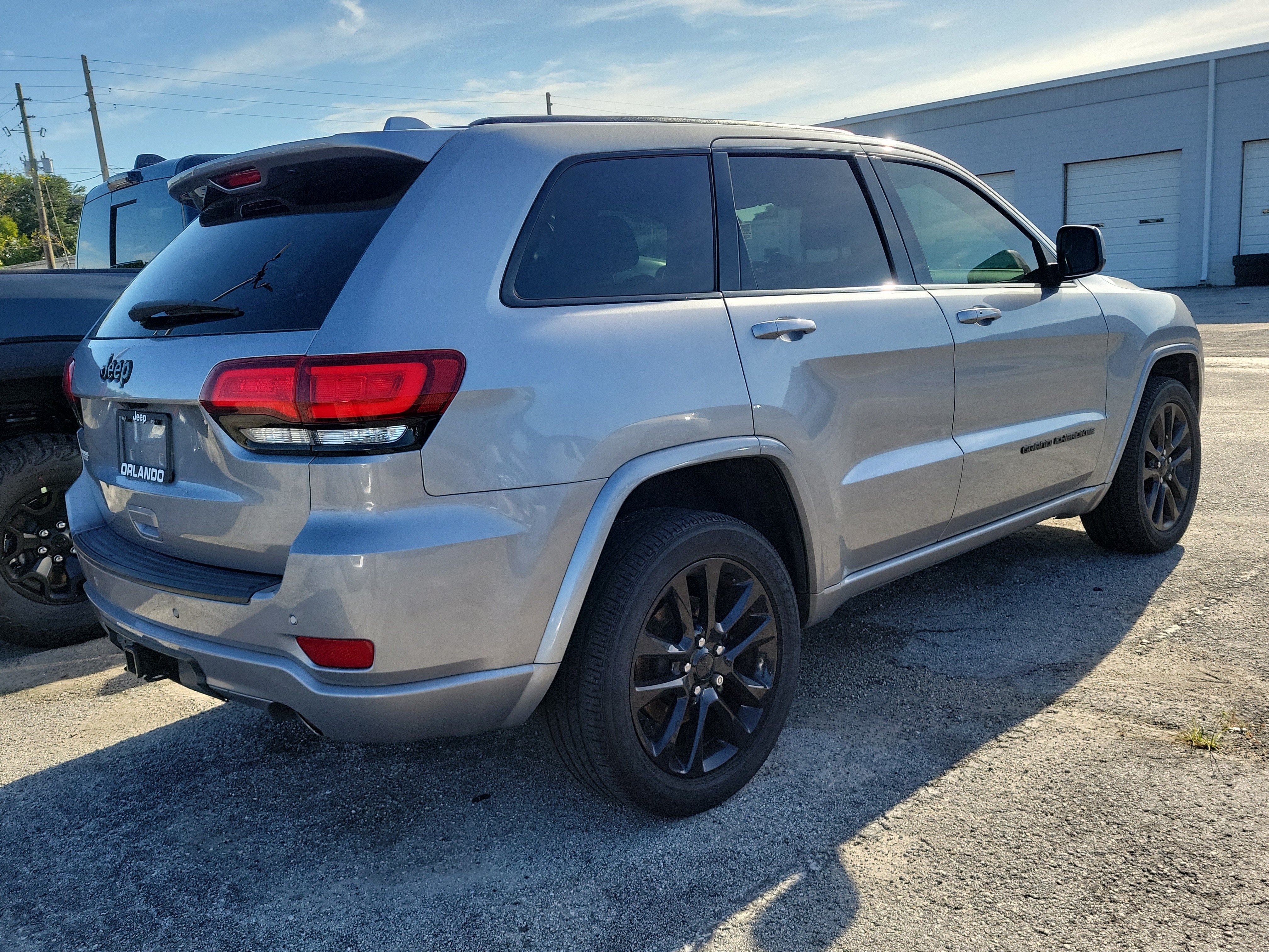 Used 2021 Jeep Grand Cherokee Laredo X RWD image 6