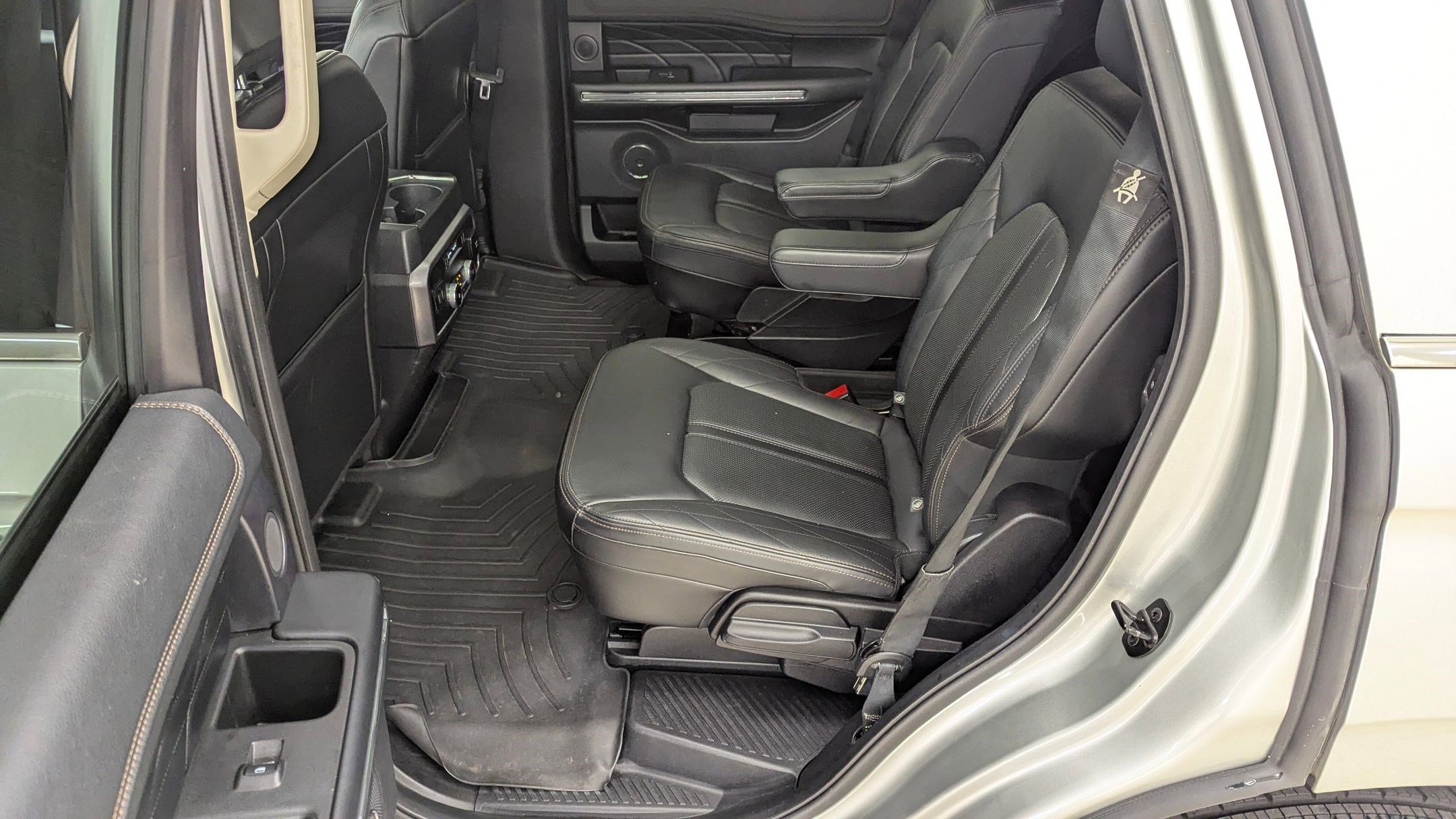 Certified 2019 Ford Expedition Platinum image 26