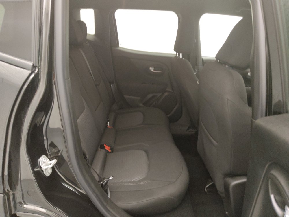 Used 2021 Jeep Renegade Latitude image 19