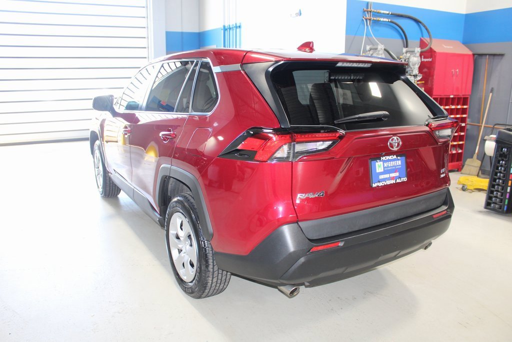 Used 2023 Toyota RAV4 LE image 34