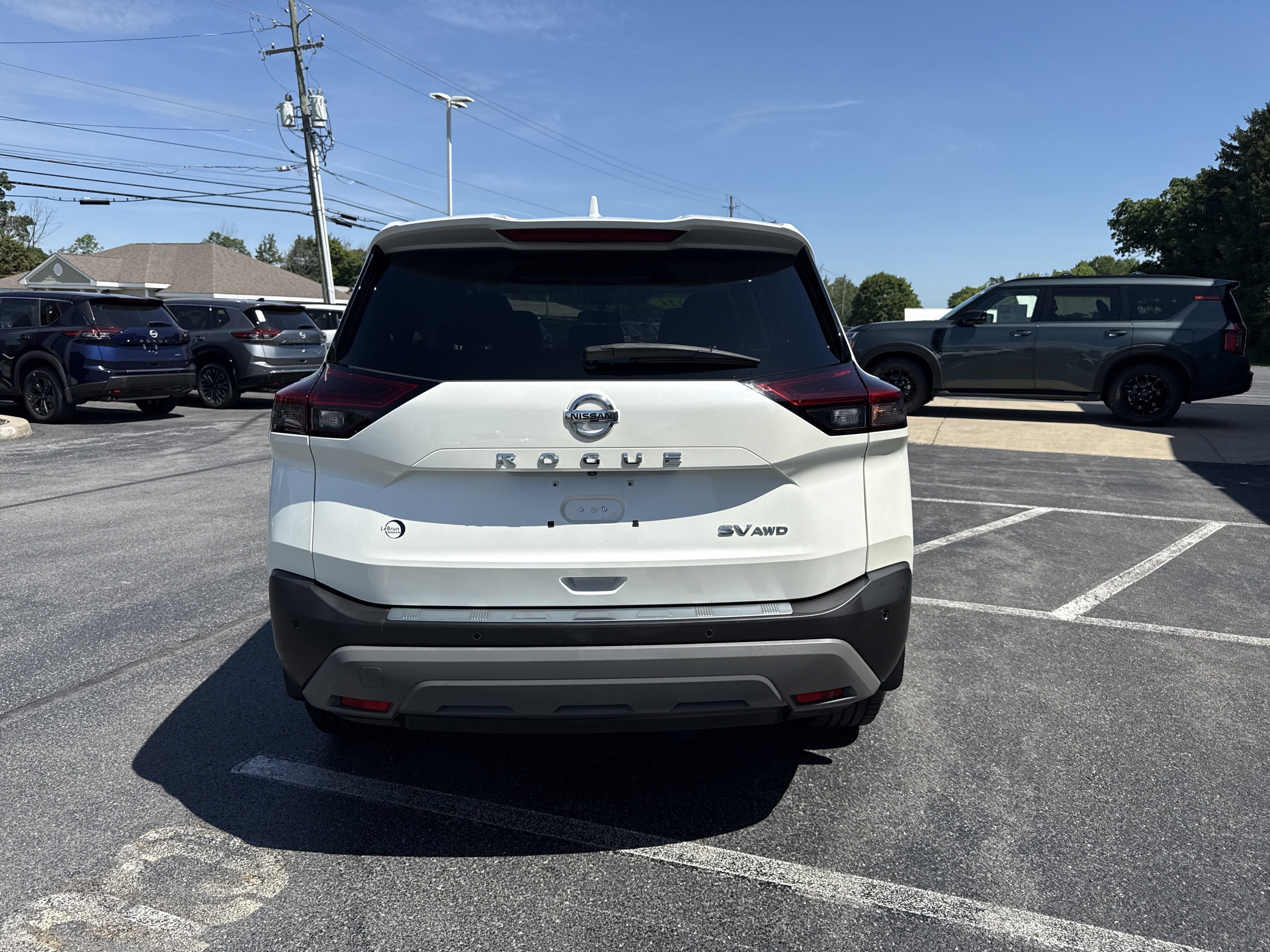 Used 2021 Nissan Rogue SV AWD/4WD image 12
