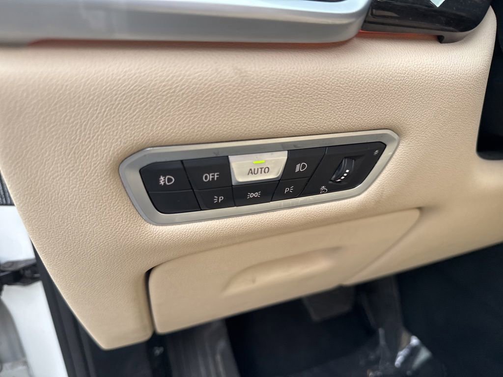 Used 2020 BMW X5 xDrive40i w/ Convenience Package AWD/4WD image 36