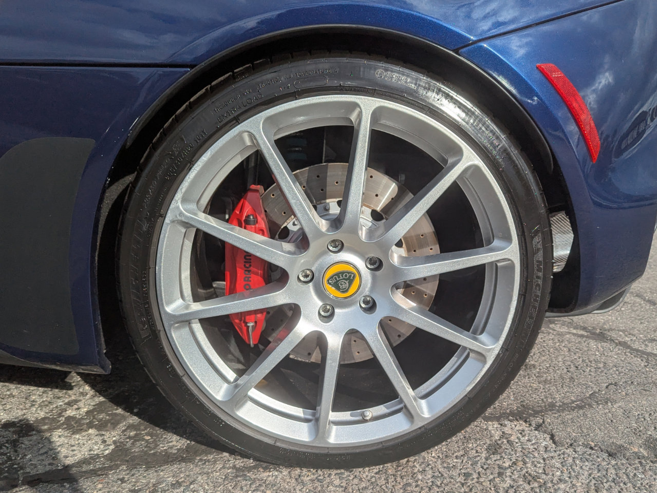 Used 2021 Lotus Evora image 35