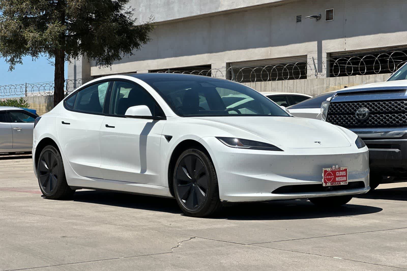 Used 2024 Tesla Model 3 Long Range AWD/4WD image 10