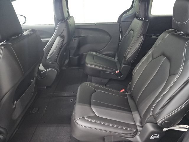 New 2026 Chrysler Voyager LX FWD image 20