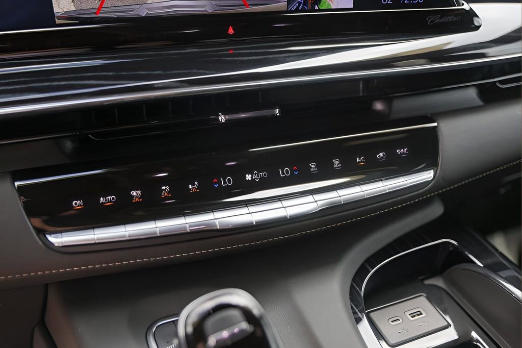 Certified 2024 Cadillac Escalade Sport w/ Touring Package image 18