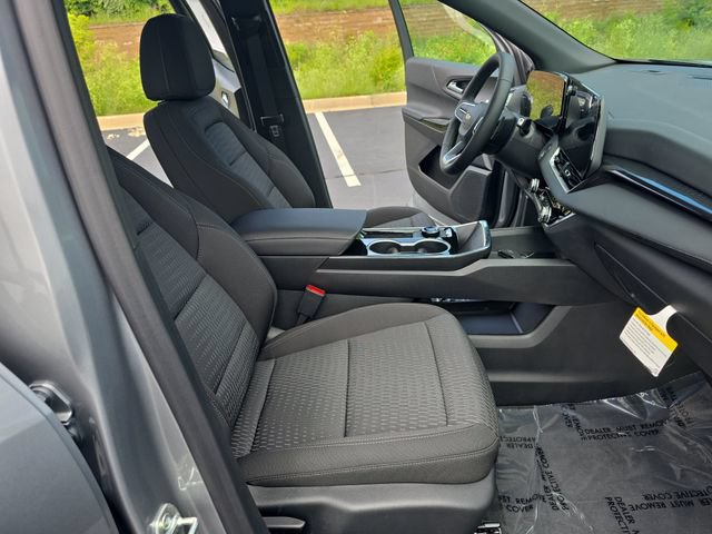 New 2026 Chevrolet Equinox LT w/ Safety and Technology Package AWD/4WD image 11