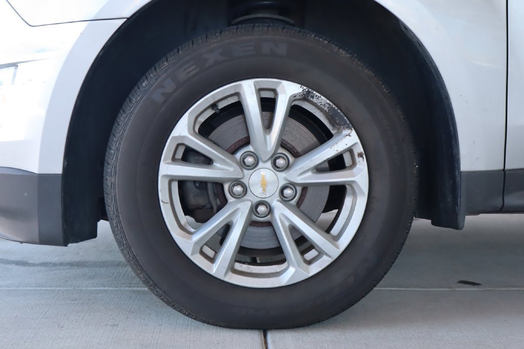 Used 2017 Chevrolet Equinox LT w/ Driver Confidence Package II AWD/4WD image 5