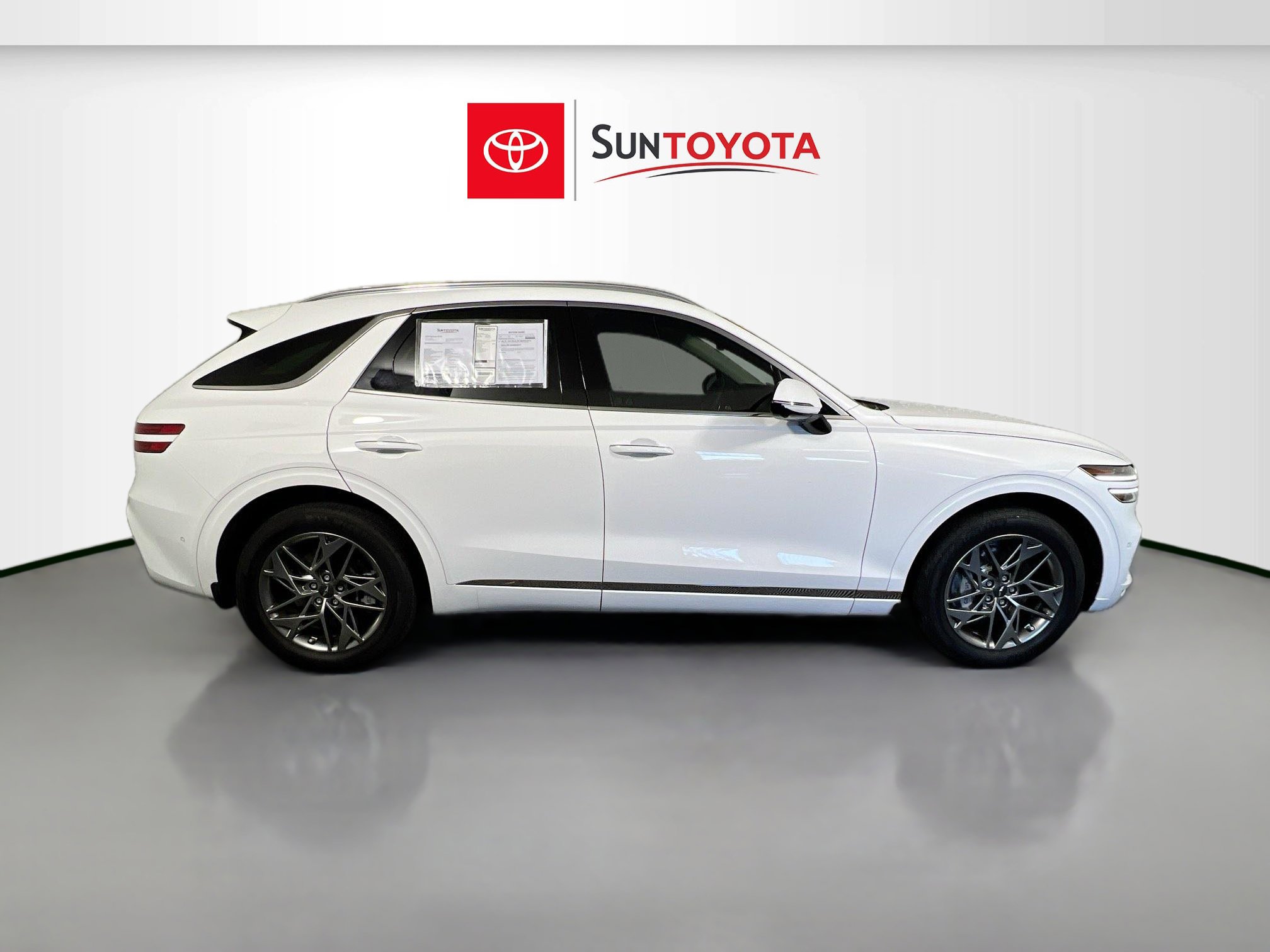 Used 2023 Genesis GV70 2.5T w/ Advanced Package AWD/4WD image 2
