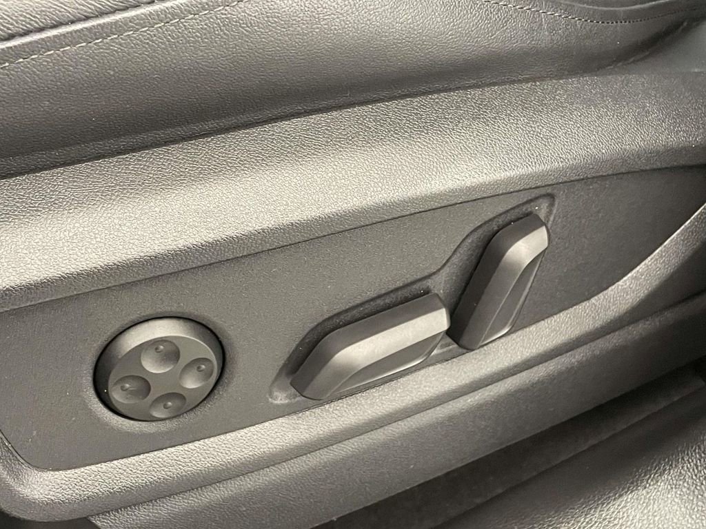 Certified 2024 Audi Q5 2.0T Premium Plus w/ Premium Plus Package image 28