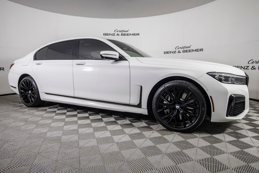 Used 2021 BMW 750i xDrive w/ M Sport Package AWD/4WD image 2