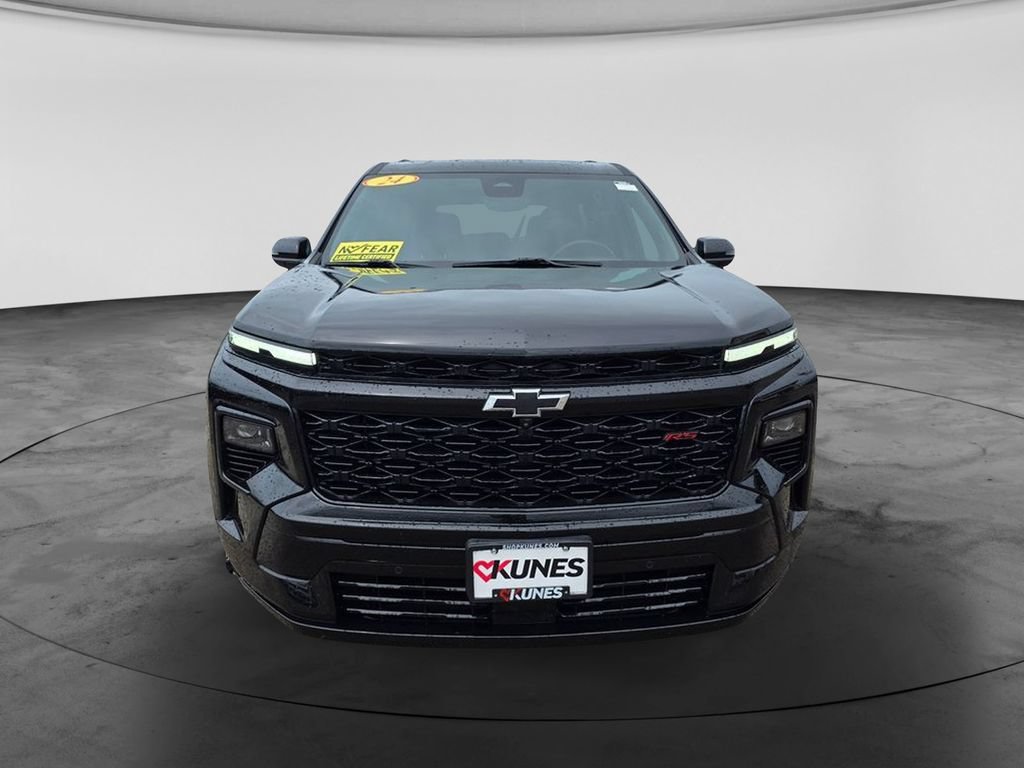 Used 2024 Chevrolet Traverse RS AWD/4WD image 2