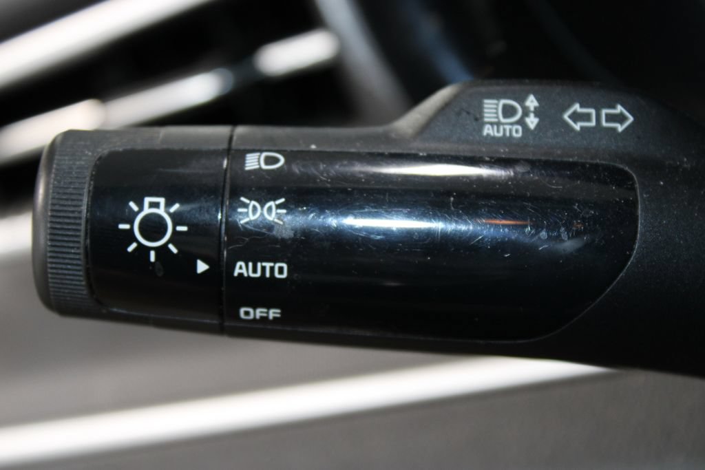 Used 2021 Kia K5 LX FWD image 24