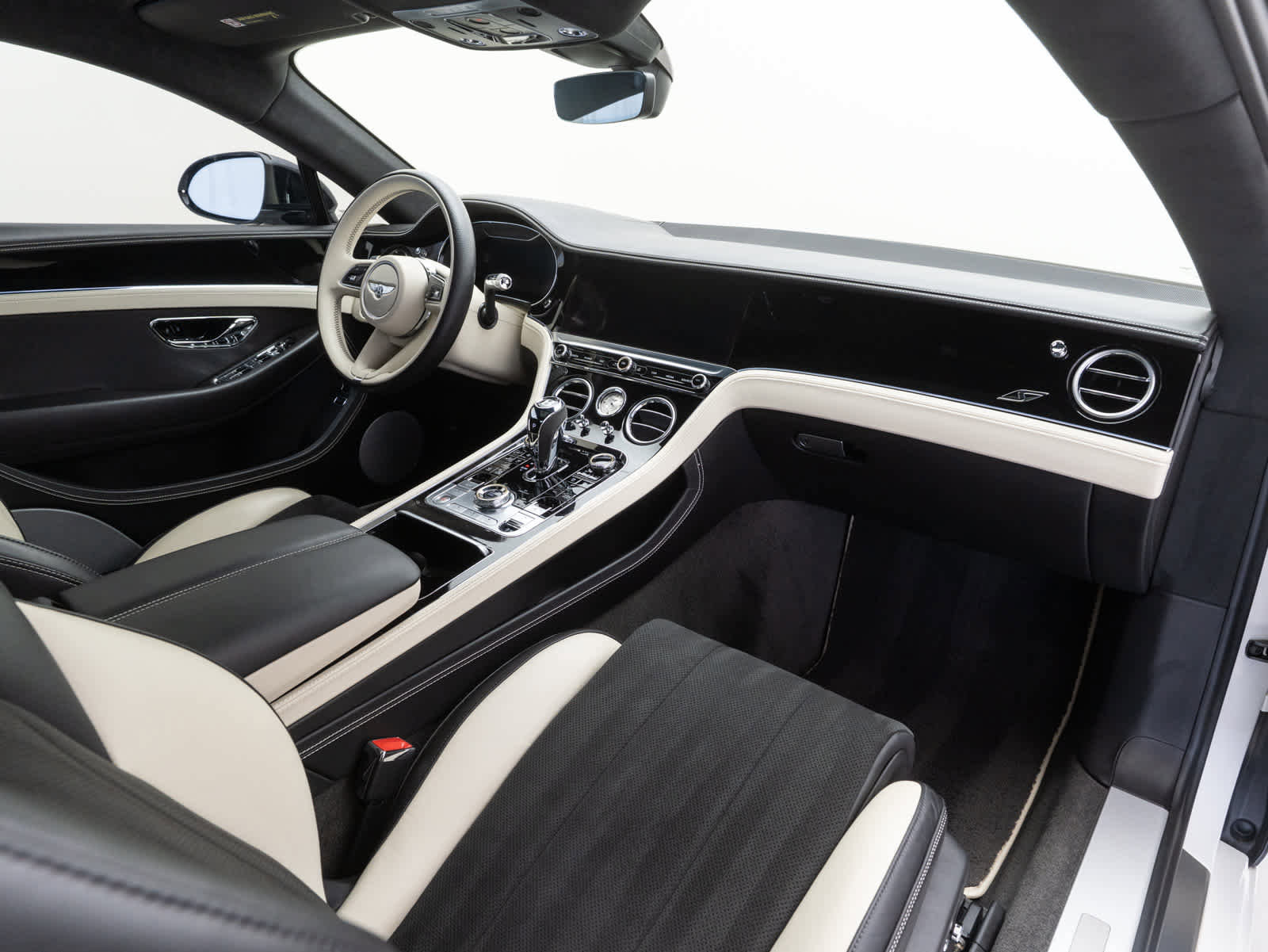 Used 2023 Bentley Continental GT S image 13