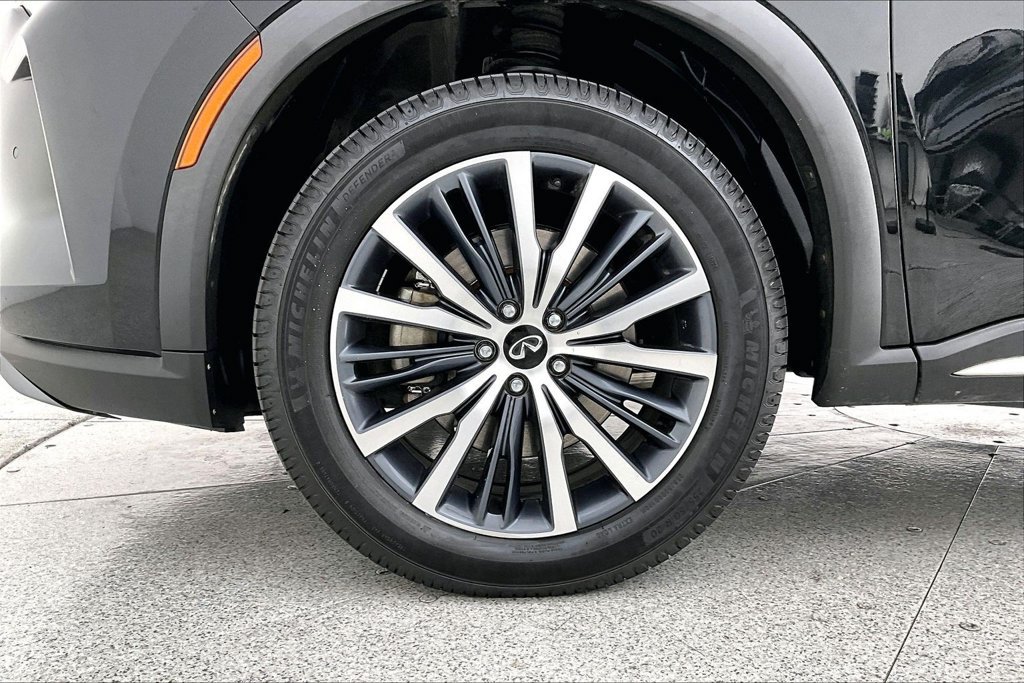 Used 2023 INFINITI QX60 Autograph w/ Cargo Package FWD image 9