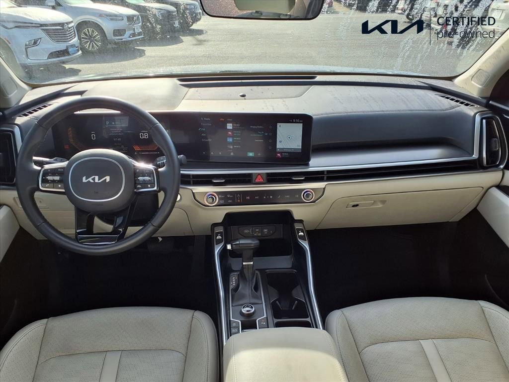 Certified 2025 Kia Sorento S image 3
