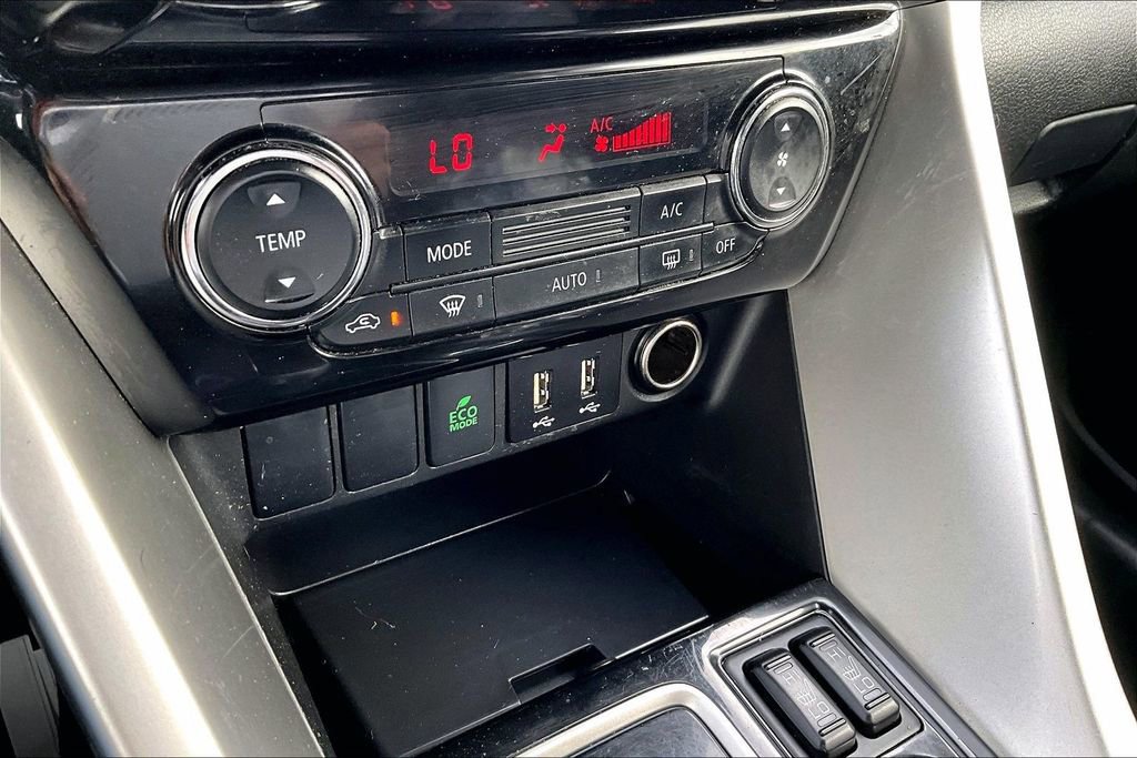 Used 2024 Mitsubishi Eclipse Cross LE AWD/4WD image 31