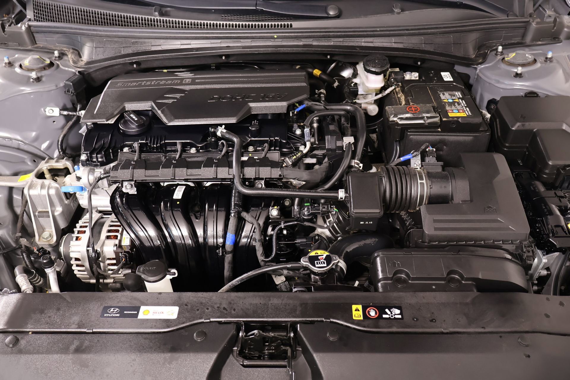 Certified 2025 Hyundai Elantra Sport image 18