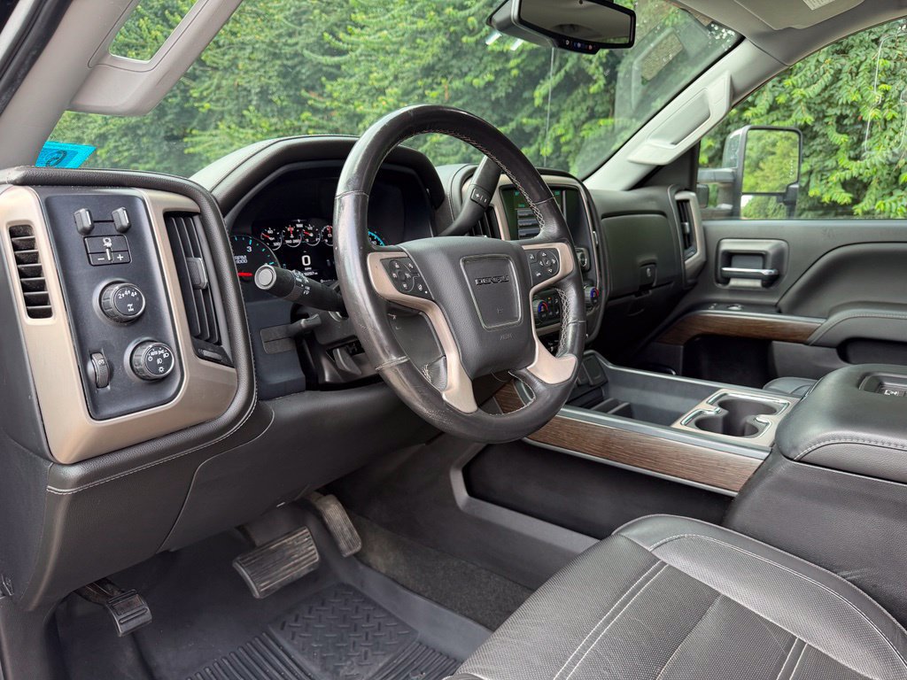 Used 2018 GMC Sierra 3500 Denali w/ Duramax Plus Package AWD/4WD image 10