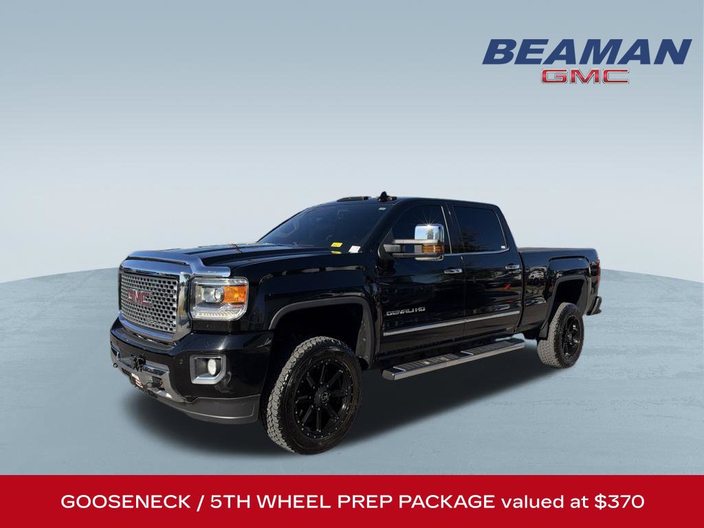 Used 2017 GMC Sierra 2500 Denali w/ Duramax Plus Package AWD/4WD image 3