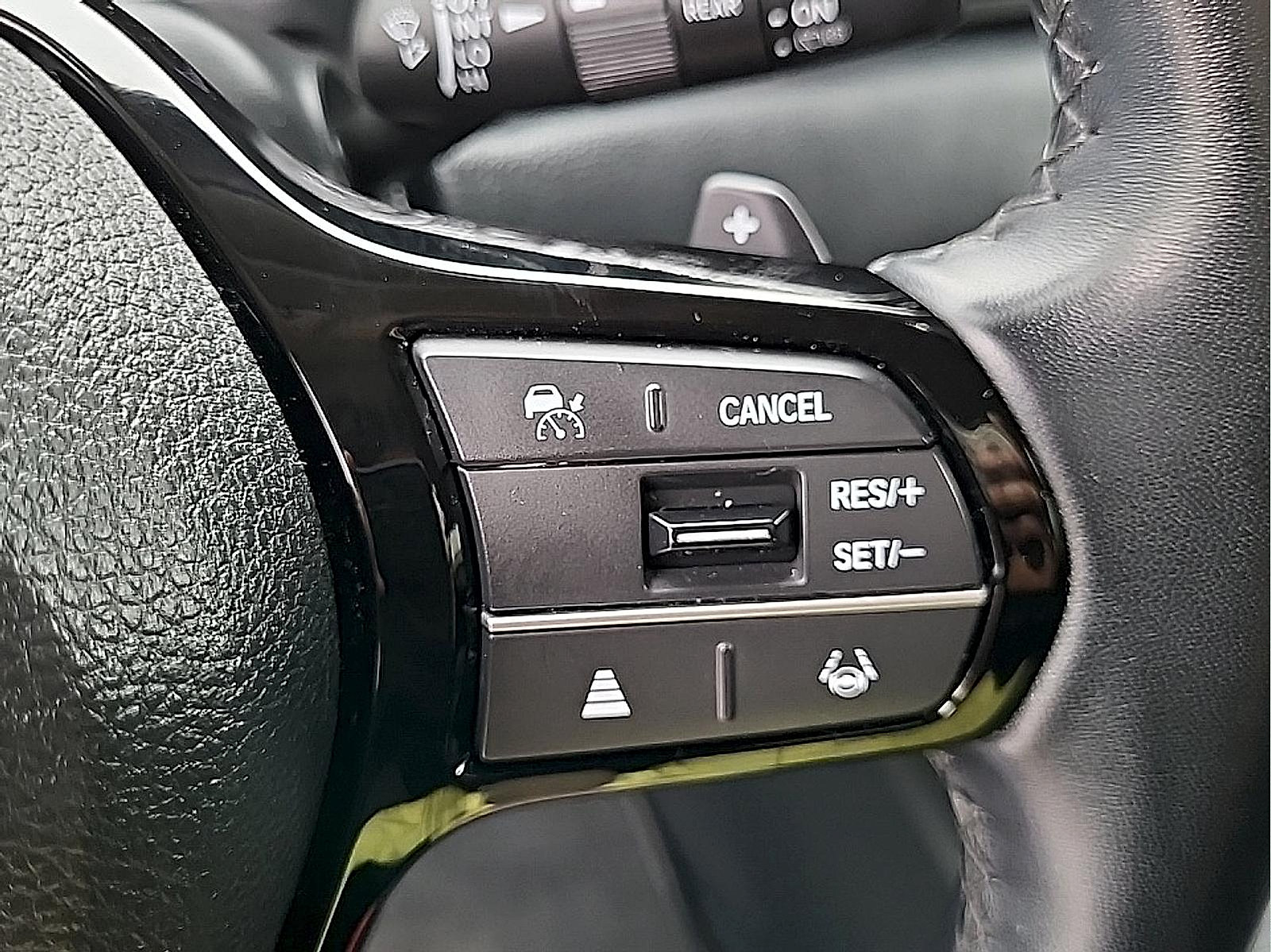 Used 2024 Honda Pilot Touring image 19