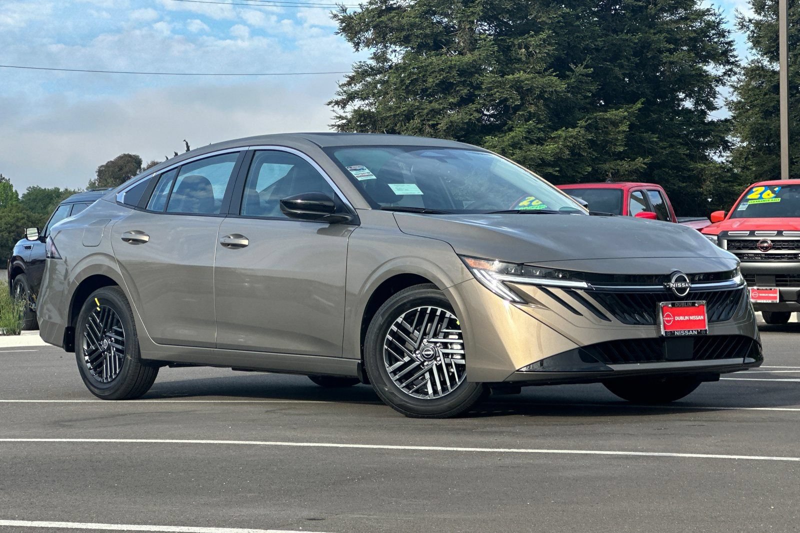 New 2026 Nissan Sentra SV w/ SV Convenience Package FWD image 2