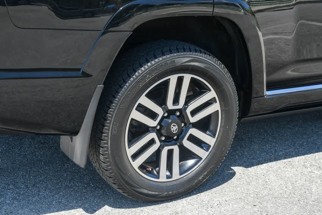 Used 2022 Toyota 4Runner Limited RWD image 10