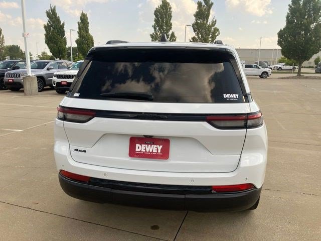 Certified 2022 Jeep Grand Cherokee Altitude AWD/4WD image 7