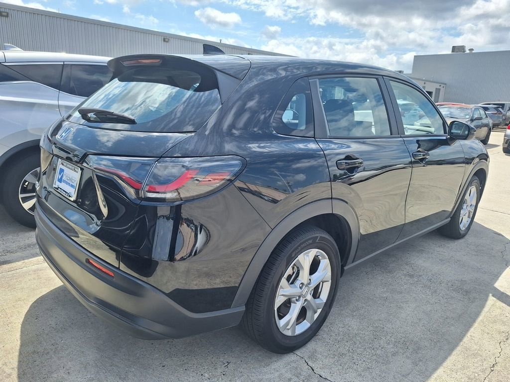 Used 2025 Honda HR-V LX image 5