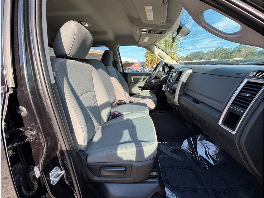 Used 2017 RAM 1500 Classic SLT image 30