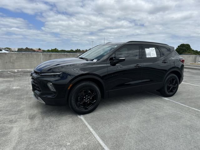 Used 2024 Chevrolet Blazer LT w/ Midnight/Sport Edition FWD image 19