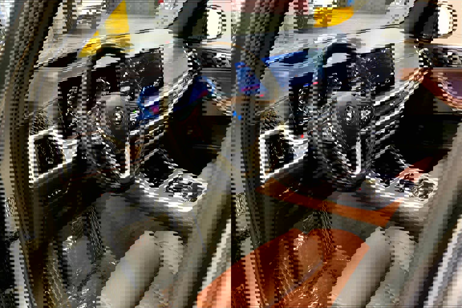 Used 2024 BMW X5 xDrive40i w/ Premium Package image 18