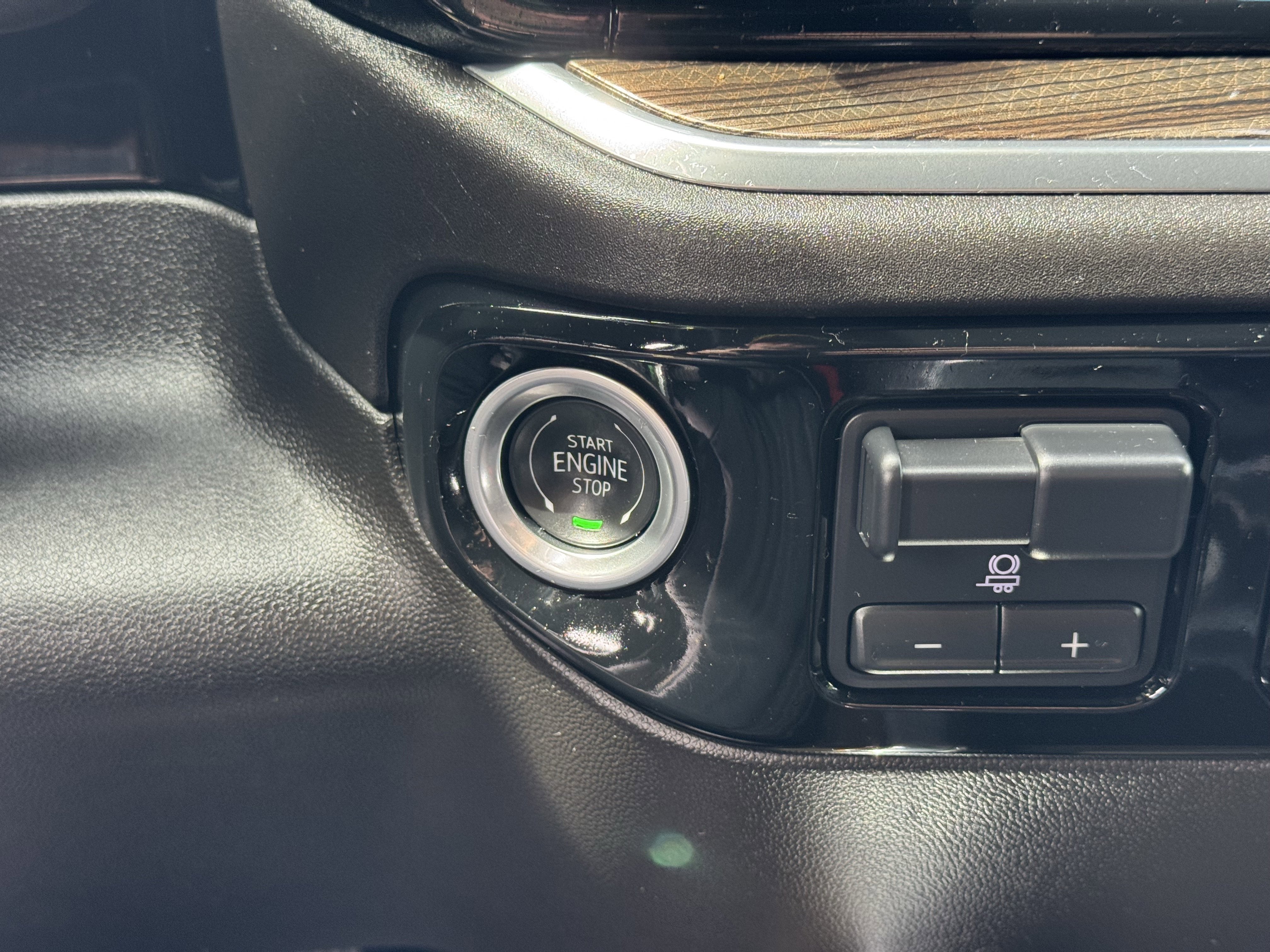 Used 2025 Chevrolet Silverado 2500 LT w/ Trail Boss Package image 30