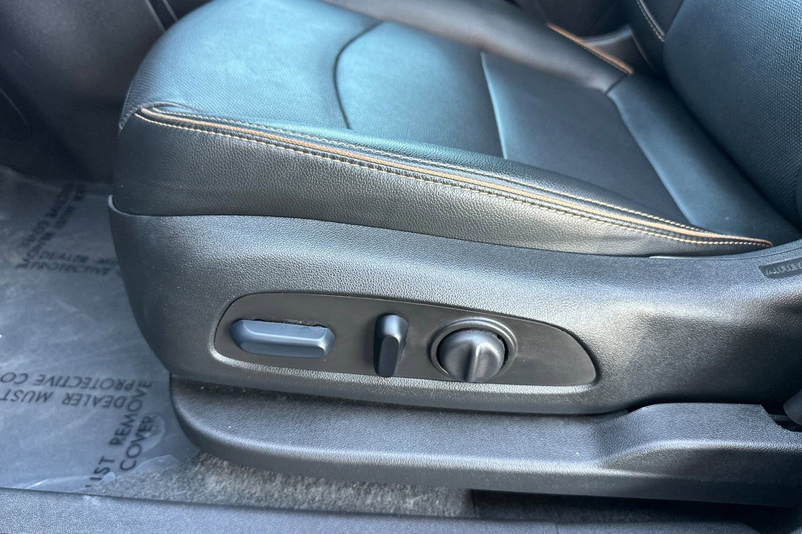 Used 2024 GMC Terrain AT4 w/ Infotainment Package II image 13