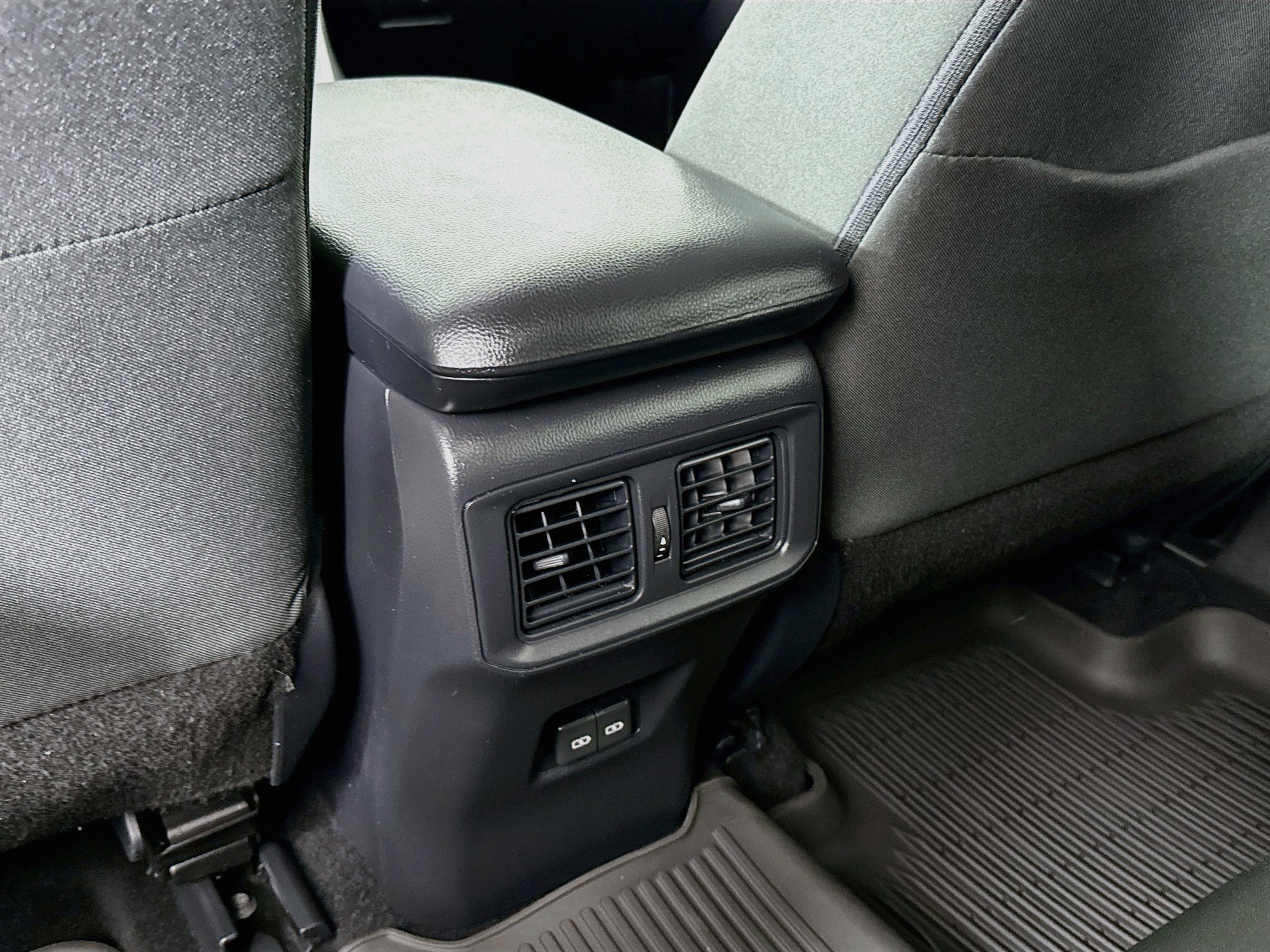 Certified 2025 Toyota RAV4 XLE AWD/4WD image 25