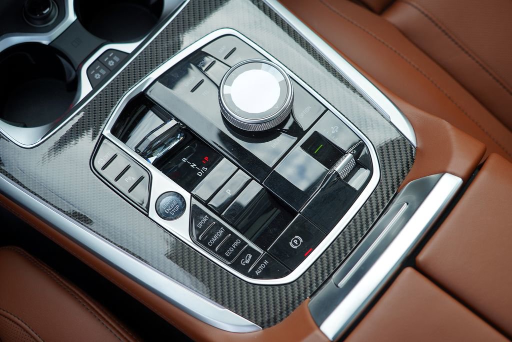 New 2026 BMW X7 M60i AWD/4WD image 17