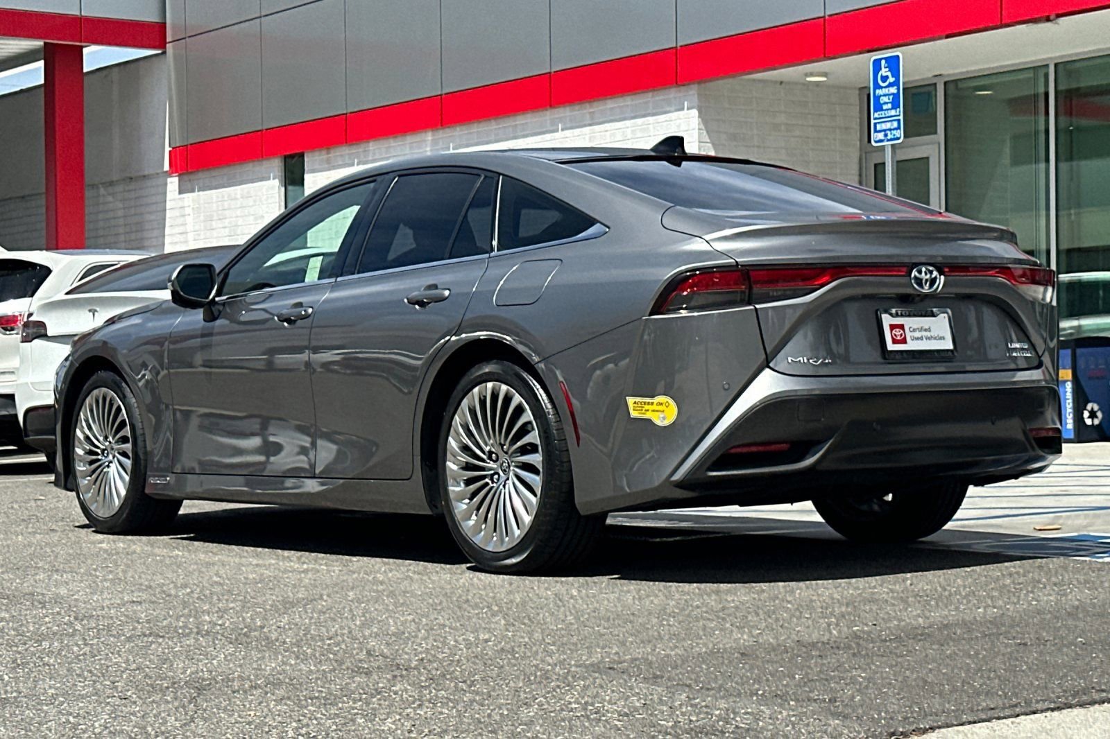 Certified 2021 Toyota Mirai RWD image 6