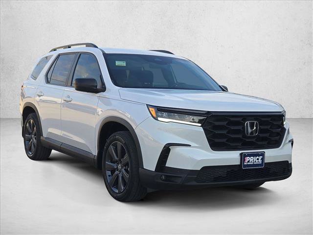 Used 2025 Honda Pilot Sport image 3