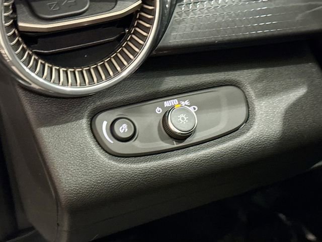 New 2026 Chevrolet Trax ACTIV w/ Sunroof Package FWD image 14
