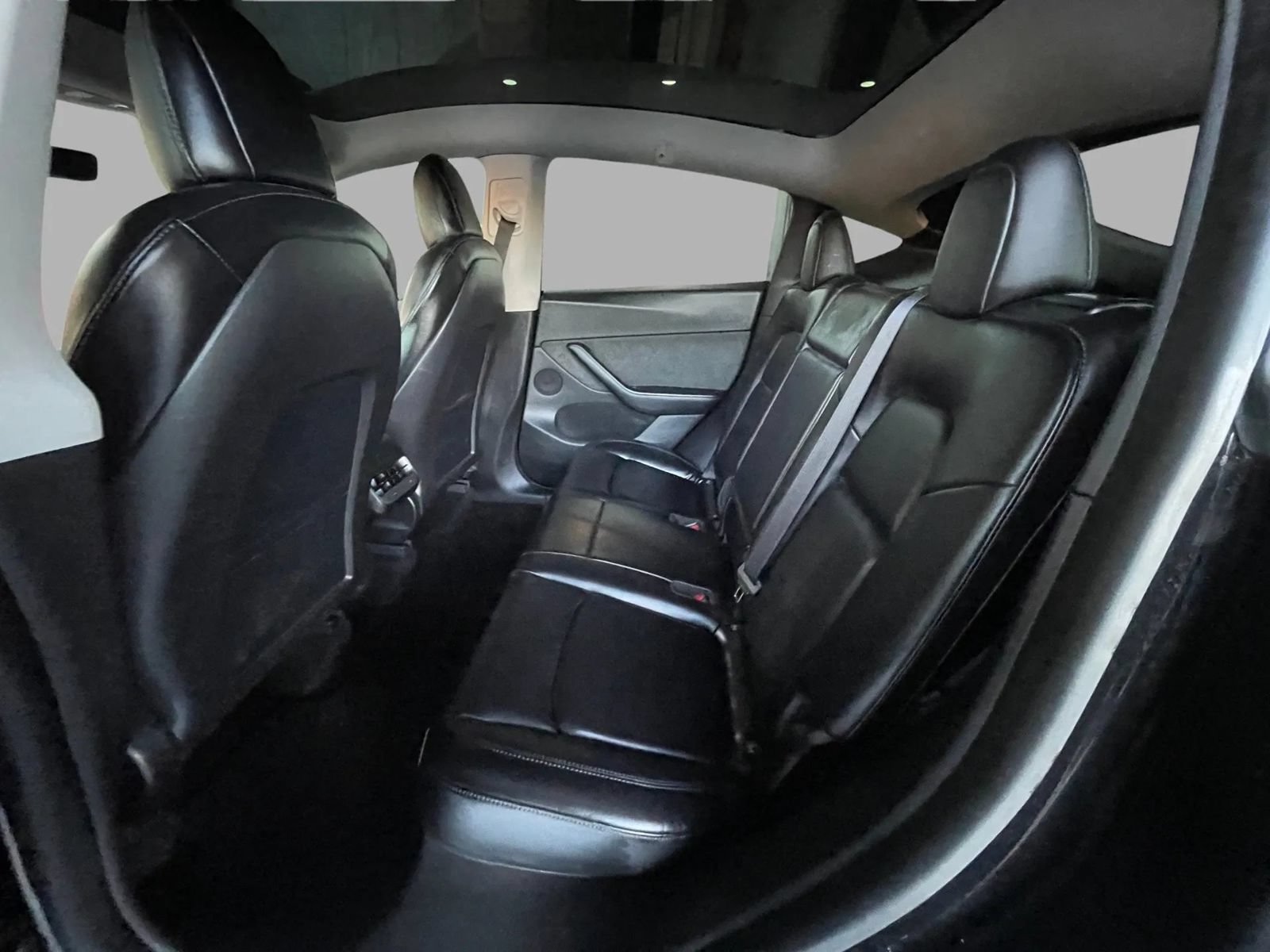 Used 2022 Tesla Model Y Performance AWD/4WD image 24