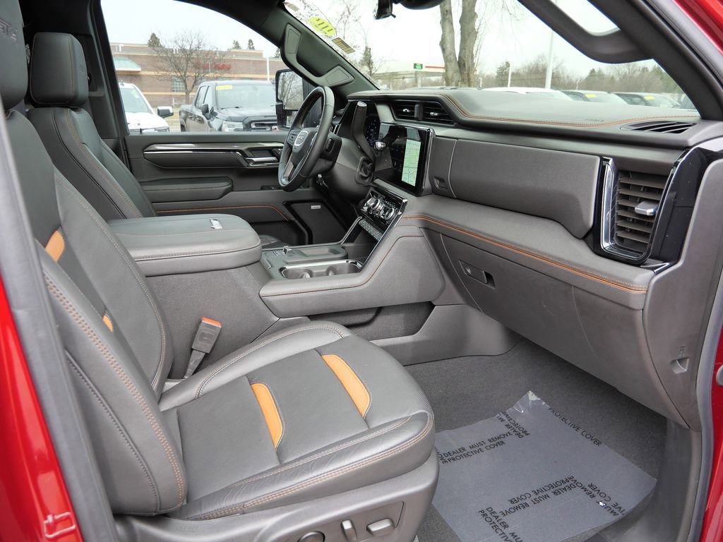 Used 2025 GMC Sierra 2500 AT4 w/ AT4 Premium Plus Package image 14