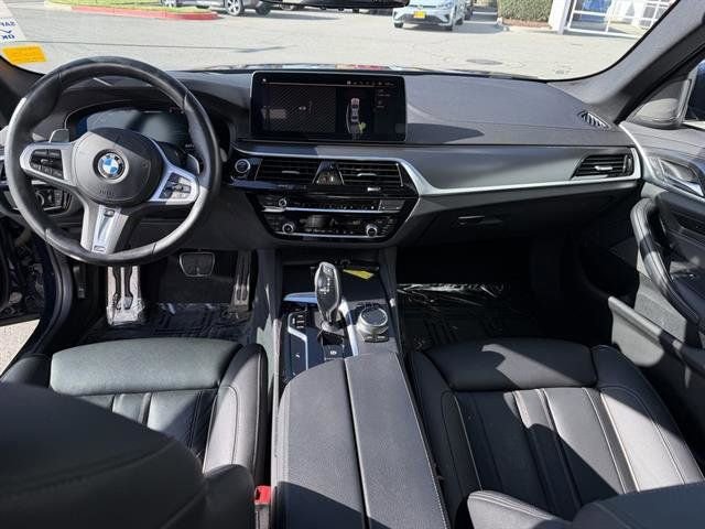 Used 2022 BMW M550i xDrive w/ Premium Package image 15