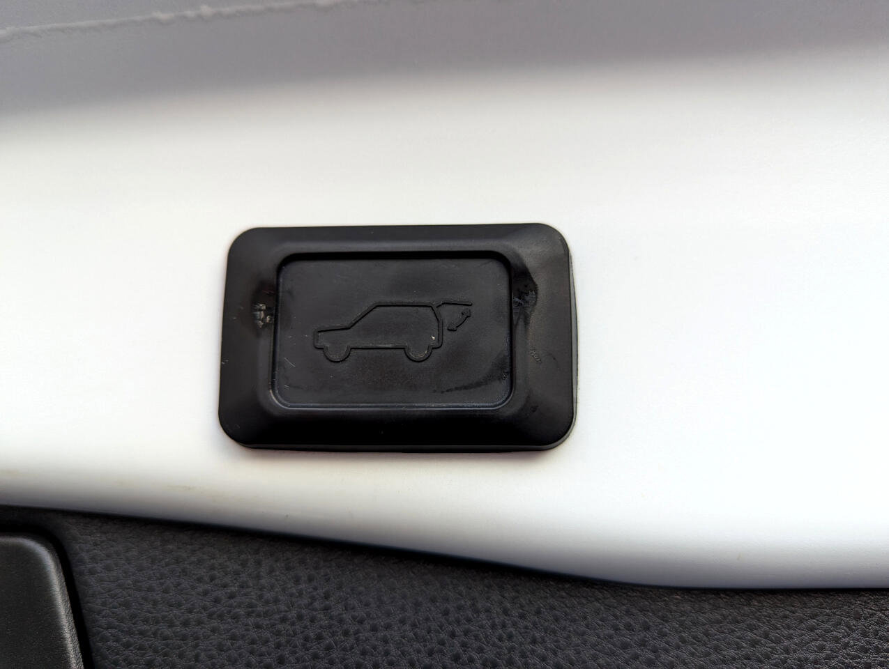 Used 2019 Toyota RAV4 XLE w/ Convenience Package image 48