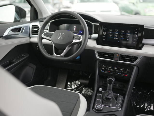 New 2025 Volkswagen Taos SE AWD/4WD image 24