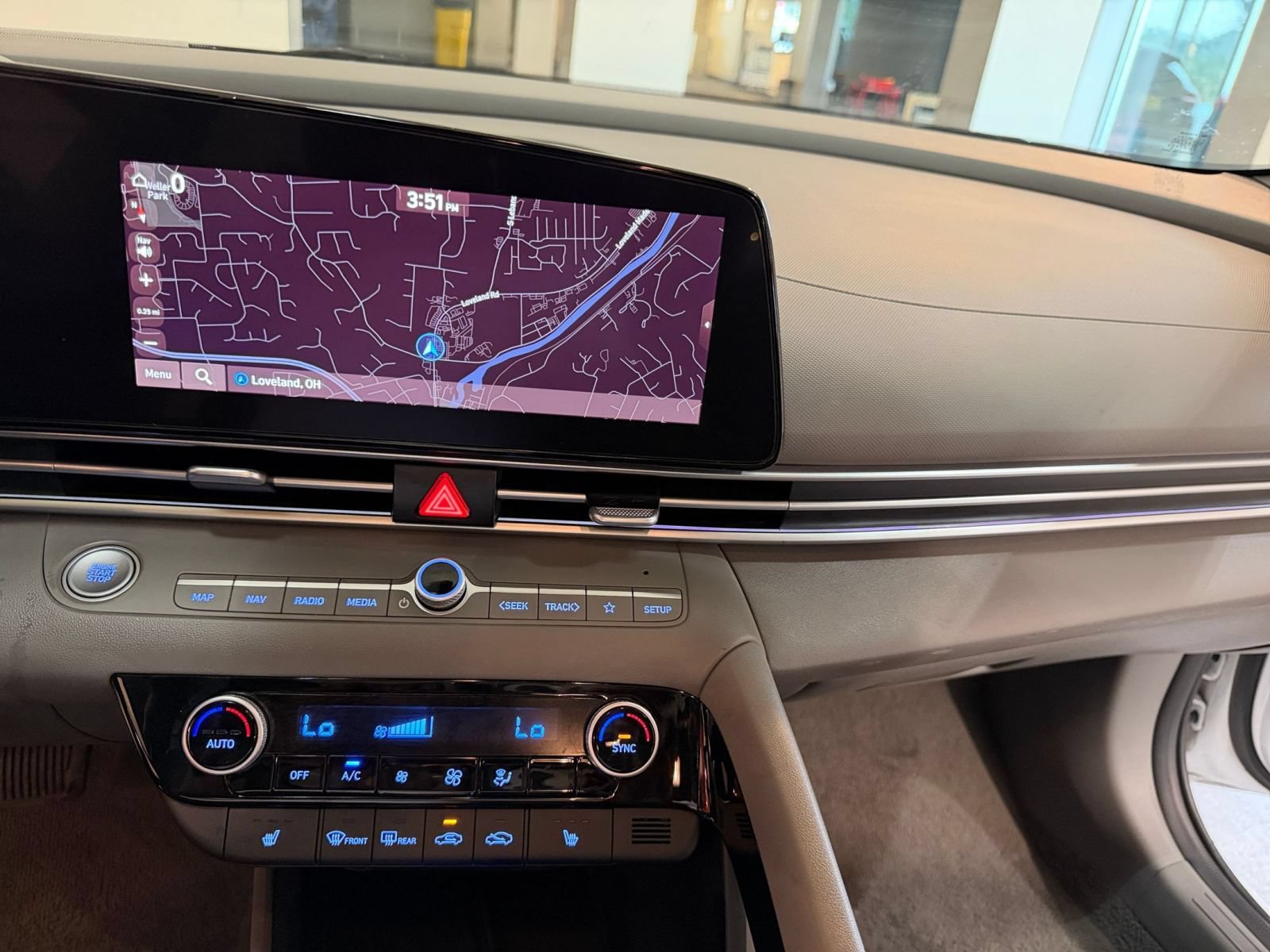 Used 2025 Hyundai Elantra SEL FWD image 17