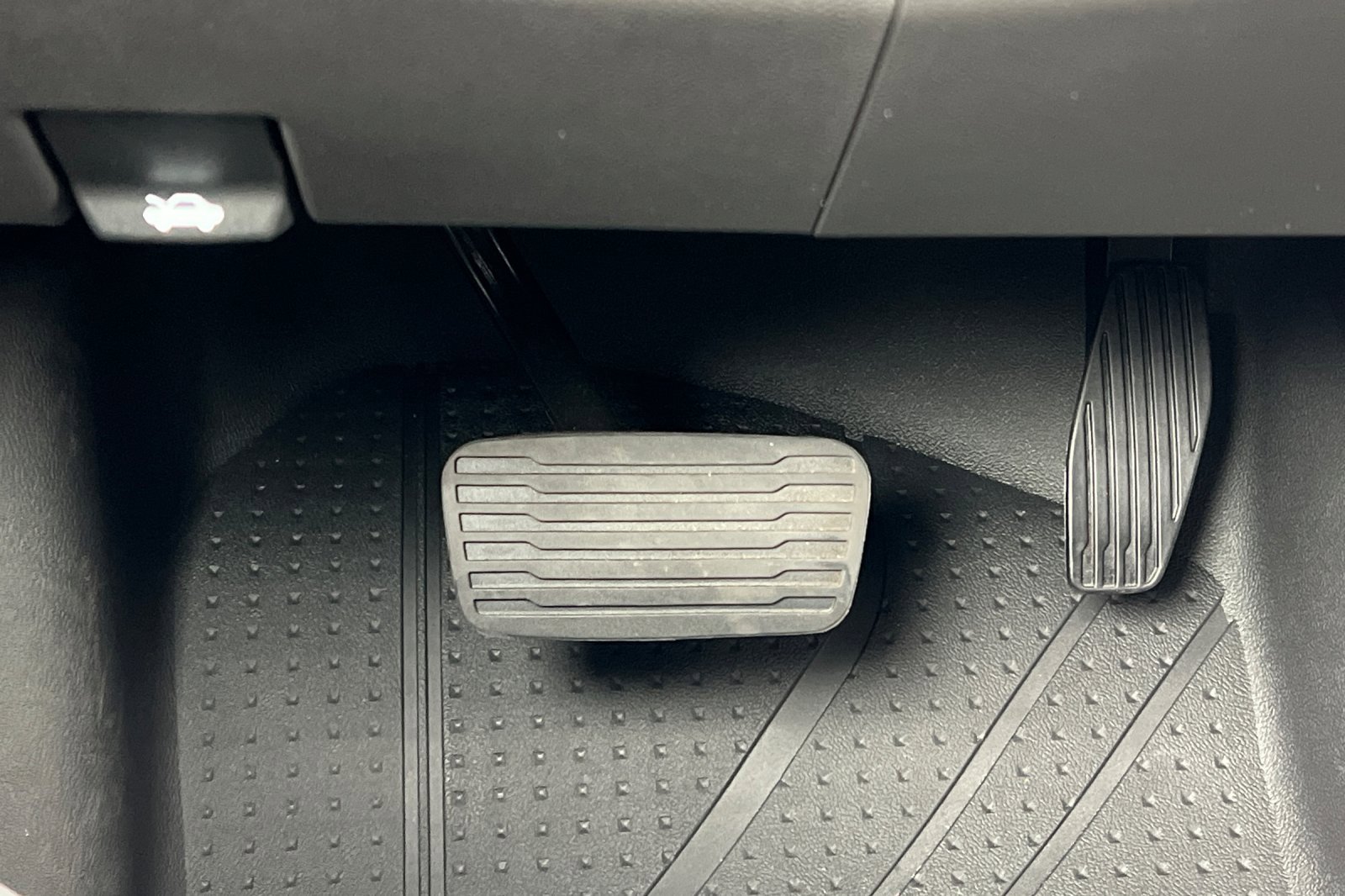 Certified 2025 Chevrolet Silverado 1500 ZR2 w/ Technology Package image 47