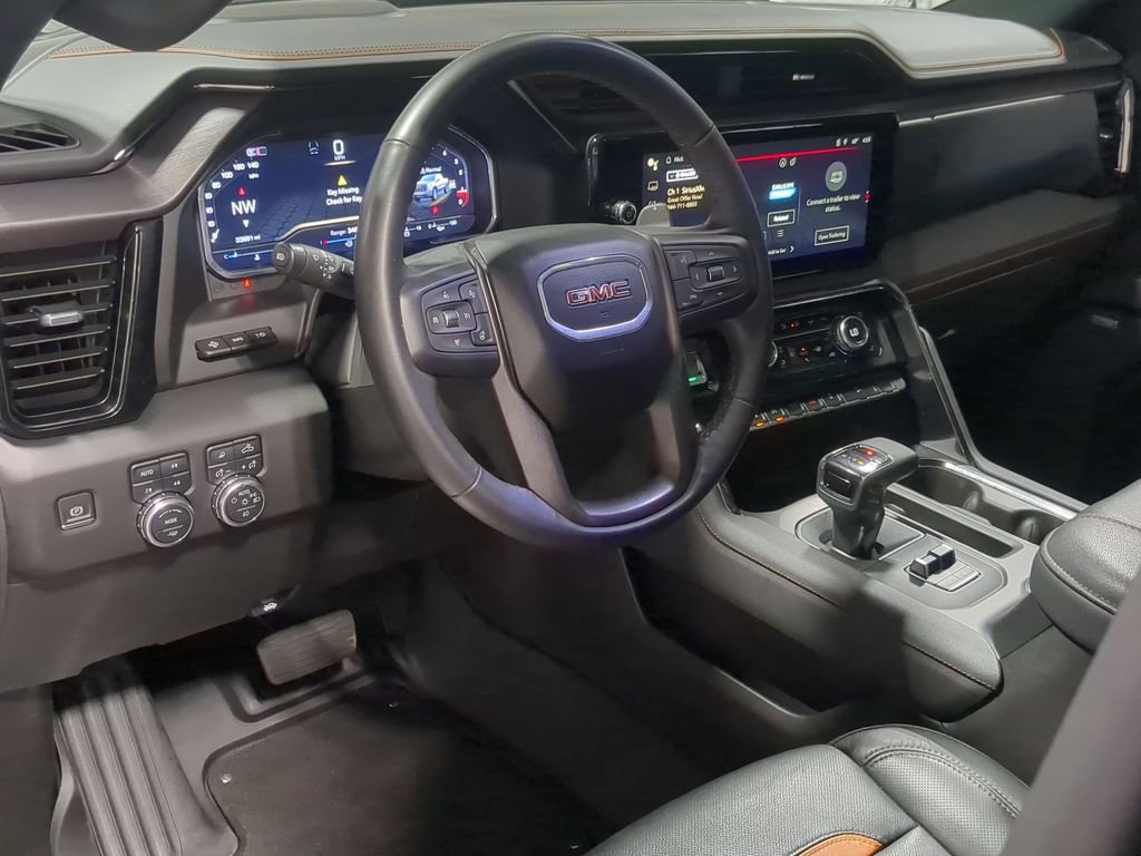 Used 2024 GMC Sierra 1500 AT4 w/ Technology Package AWD/4WD image 10